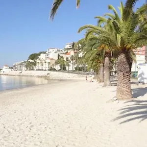 https://lannexe-bandol.fr-provencehotel.com